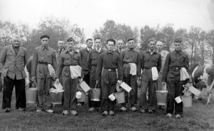 F11 Examengroep handmelken 1956